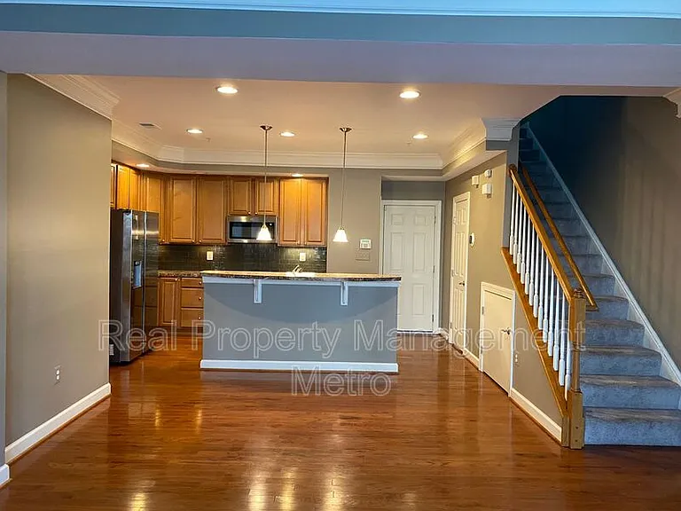 7305 Elkridge Crossing Way — Photo 6