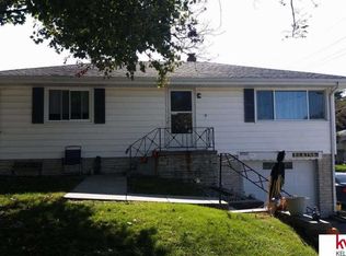 8325 Ruggles St, Omaha, NE 68134