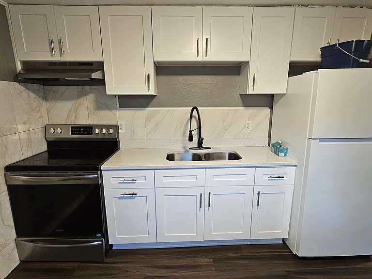 101 Forest St #4 — Photo 12