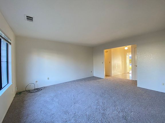 5th image of 9734 Treetop Dr