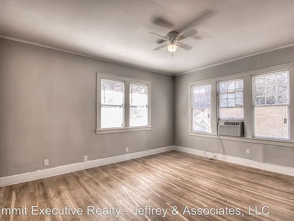 3rd image of 200 Dalzell St APT 1