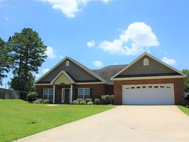 102 Timber Hill Ct — Photo 1
