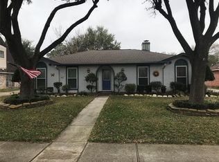 12115 Meadowdale Dr, Meadows Place, TX 77477