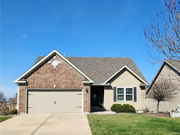 9816 N Stark Ave, Kansas City, MO 64157