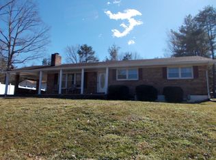 706 Spring St, Hurt, VA 24563
