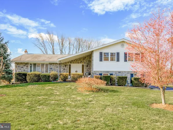 328 Knoll Rd, Plymouth Meeting, PA 19462