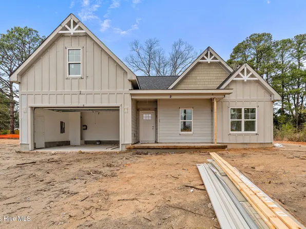 213 Telluride Court, Aberdeen, NC 28315