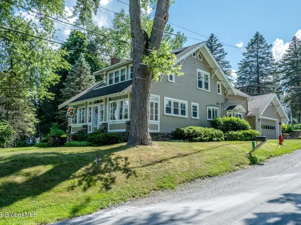 15 Midline Road, Ballston Lake, NY 12019