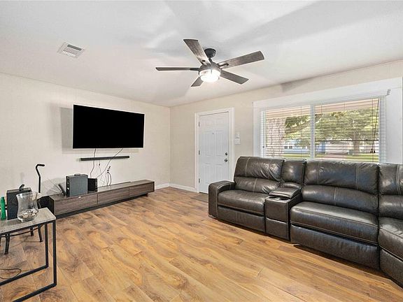 3rd image of 2505 S Houston Drive