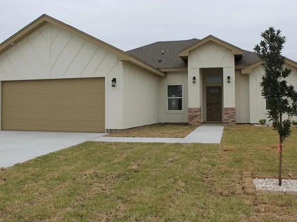 208 Brooks Cir S, La Feria, TX 78559