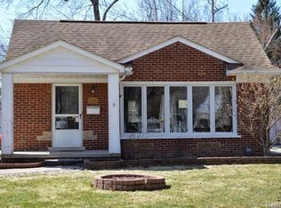 20608 Woodmont St, Harper Woods, MI