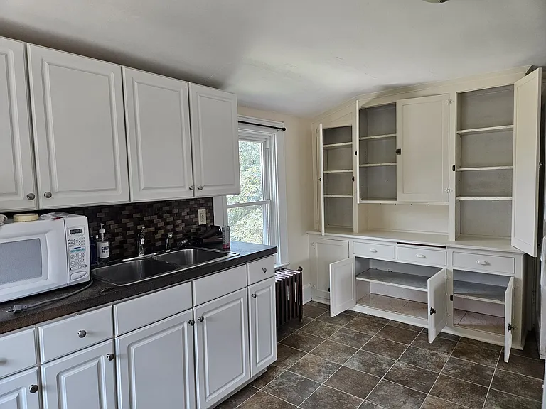 210 N Church St #1/2 — Photo 2
