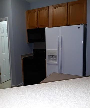 3rd image of 1579 Matthews Dr