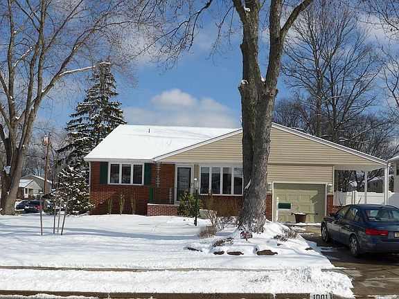 2nd image of 1001 Rydal Rd