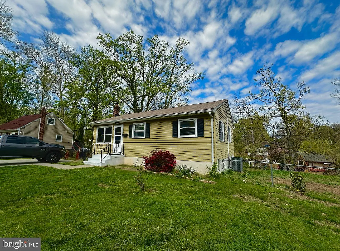 13430 Forest Glen Rd photo 1