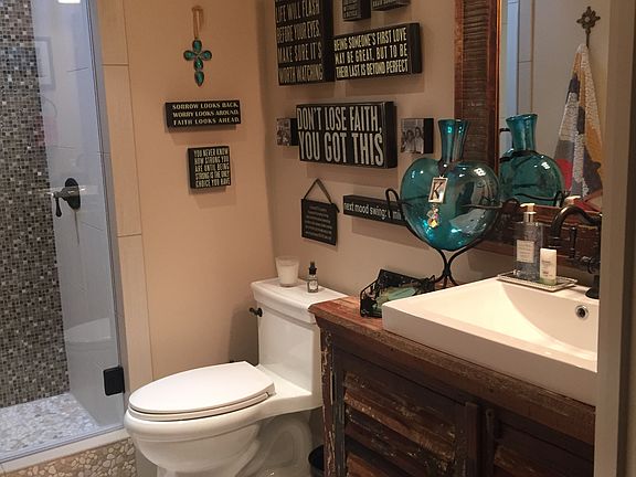 guest full bathroom