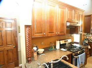 8140 Carrleigh Pkwy #125, Springfield, VA 22152