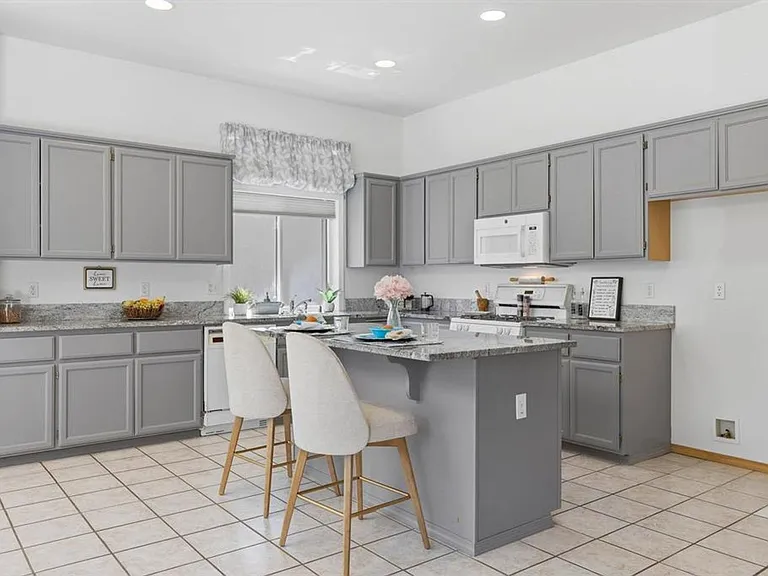 2915 Sonoran Ct — Photo 15