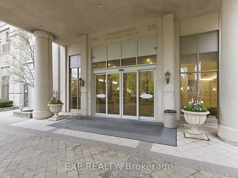 25 Kingsbridge Garden Cir #2120 — Photo 2