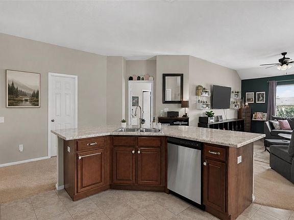 4th image of 1301 E Ridge View Dr