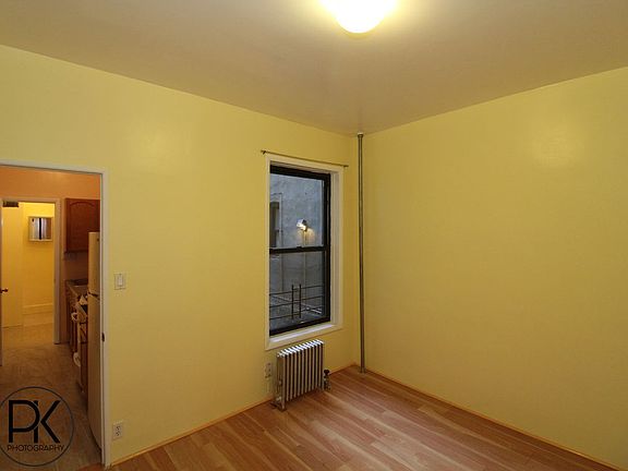 4th image of 215 Kingsland Ave APT 1
