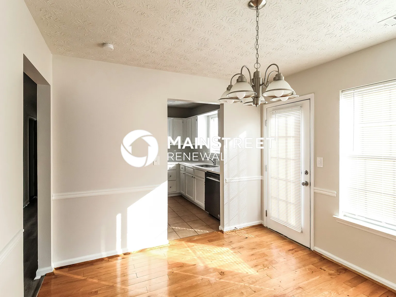 5960 Farmbrook Lane — Photo 4