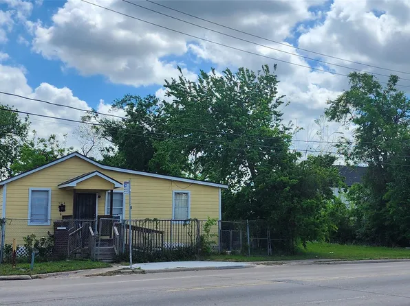 7918 N Main St, Houston, TX 77022