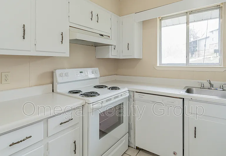 1604 14th Ave E #10 — Photo 8