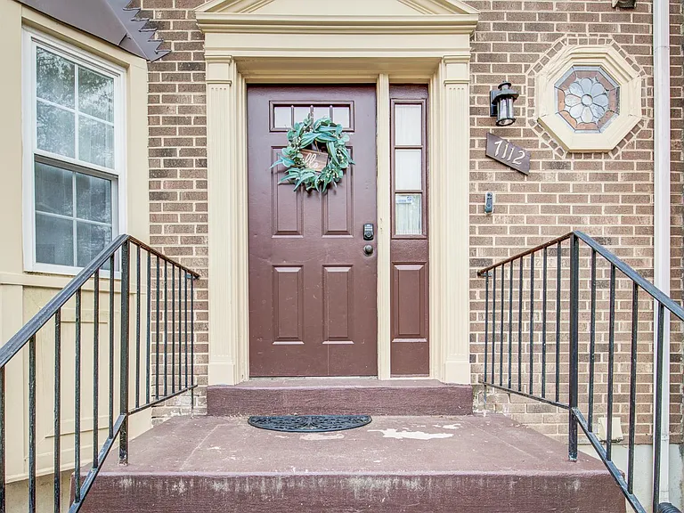 7112 Lake Cove Dr — Photo 3