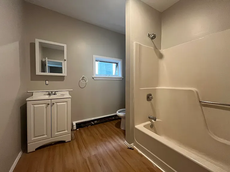 81 N Allen St #2 — Photo 6