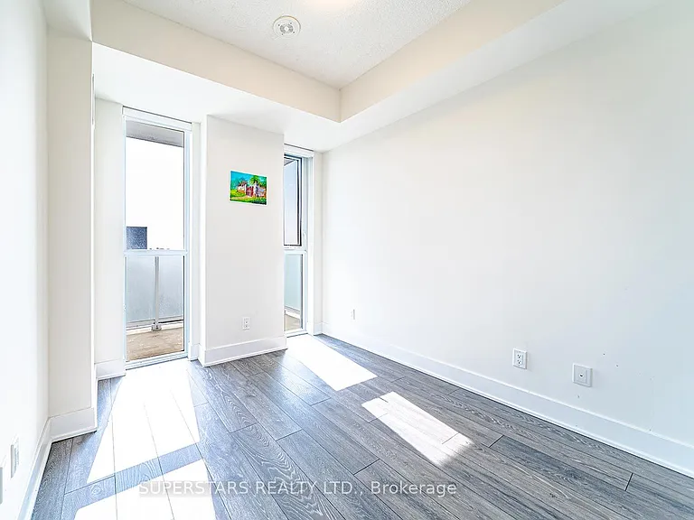 188 Fairview Mall Dr #2216 — Photo 7