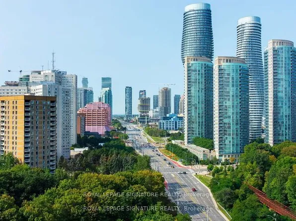 200 Burnhamthorpe Rd E #403, Mississauga, ON L5A 4L4