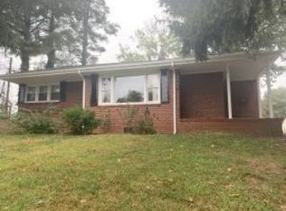 906 Harding Ave, Johnson City, TN 37604