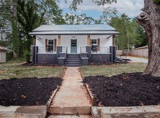 201 Oak Ln, Liberty, SC 29657