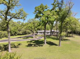 9677 Elmo Weedon Rd, Bryan, TX 77808