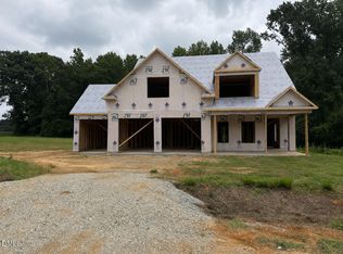 270 Bandelier Dr, Selma, NC 27576