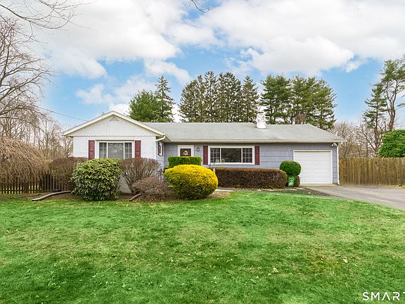 3rd image of 126 West Rocks Road