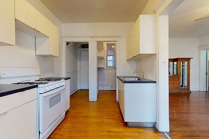 Greenwood 5201 — Photo 54