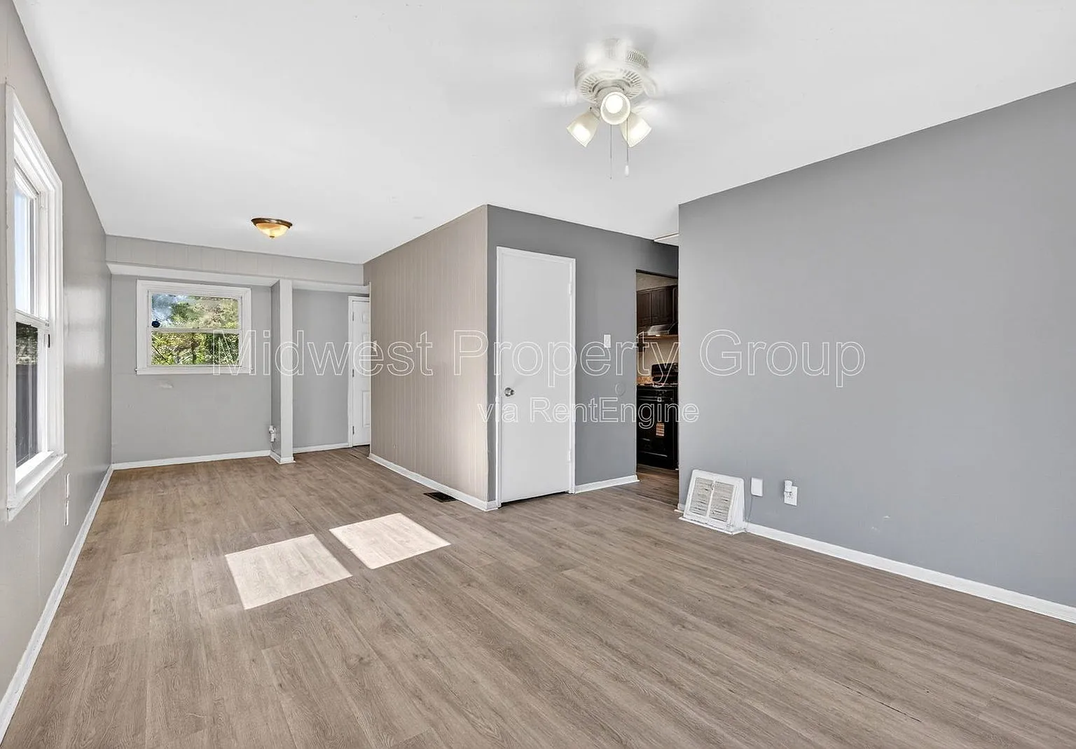 3 bed, 1.0 bath, 854 sqft, $1,195 — Photo 3