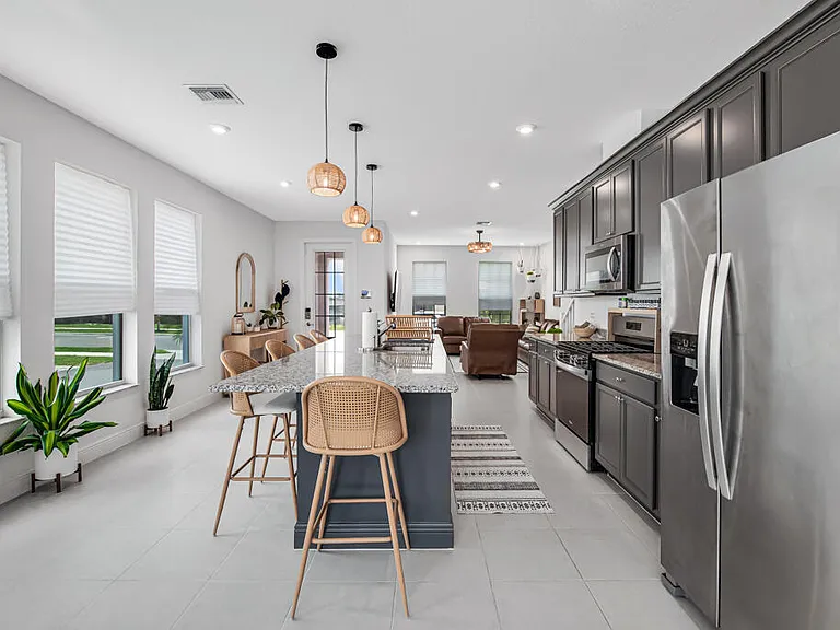 930 SW Prairie Ave — Photo 39