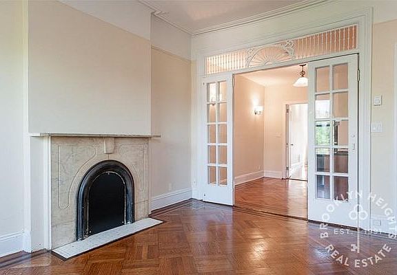 5th image of 390 Union St #3