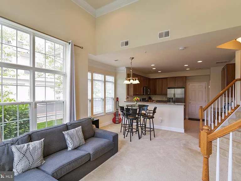 13528 Waterford Hills Blvd — Photo 8