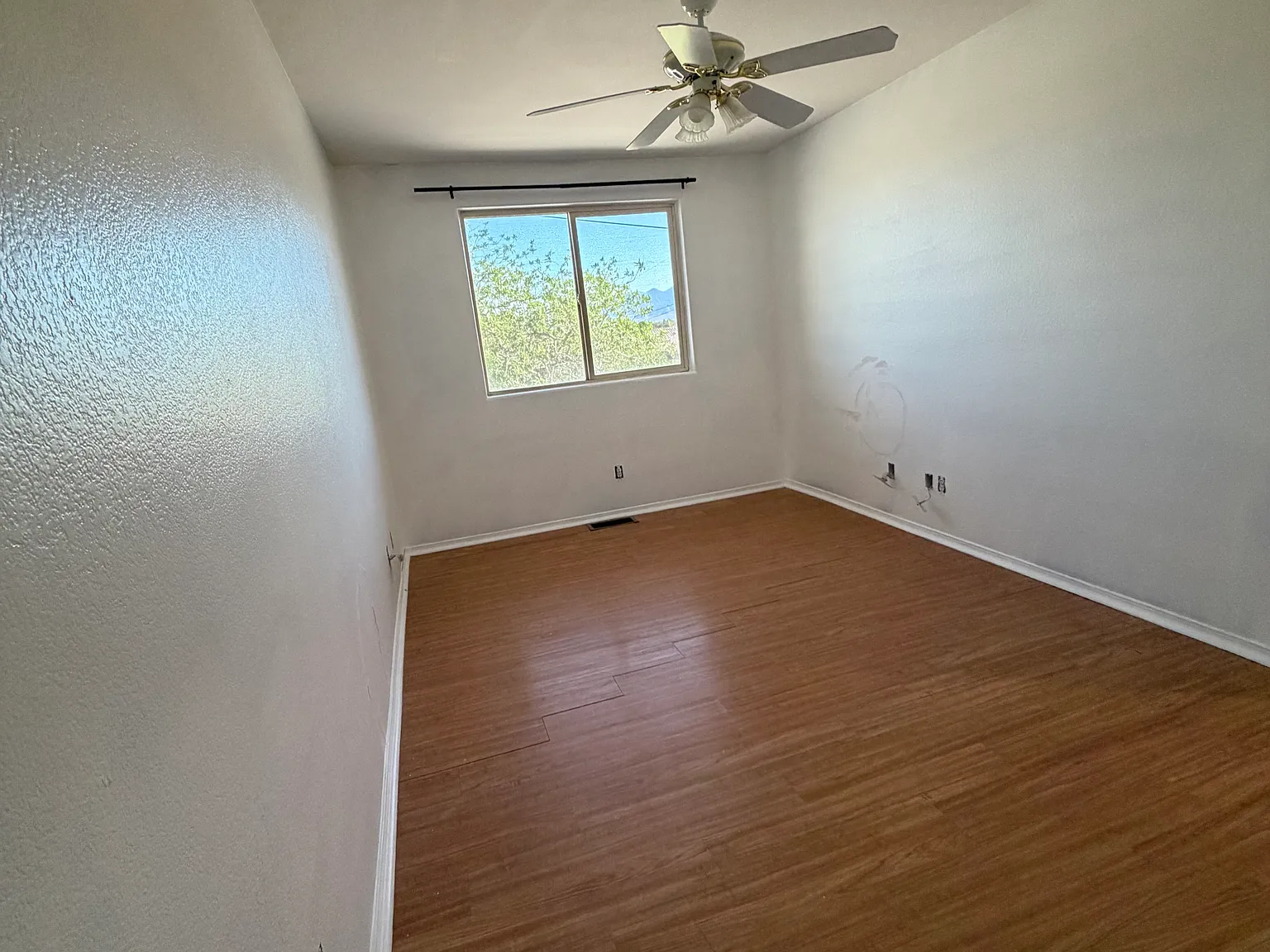 3 bed, 2.5 bath, 1431 sqft, $1,495 — Photo 4