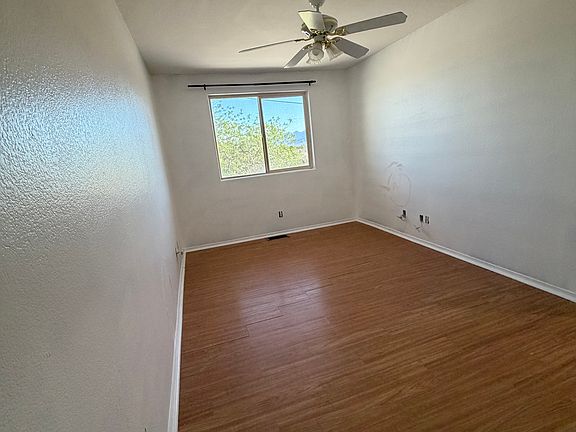 4th image of 1040 S Indio Ct