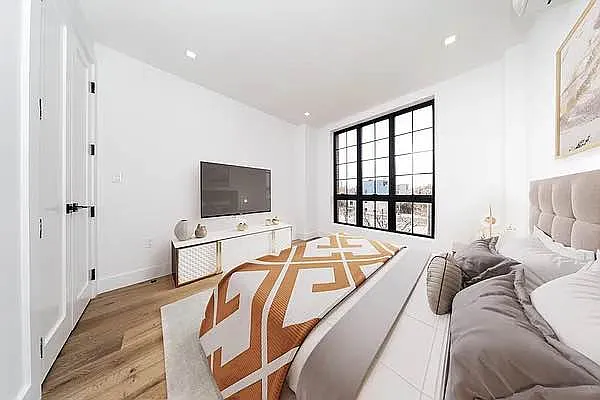 Rented by Platinum Properties | media 10