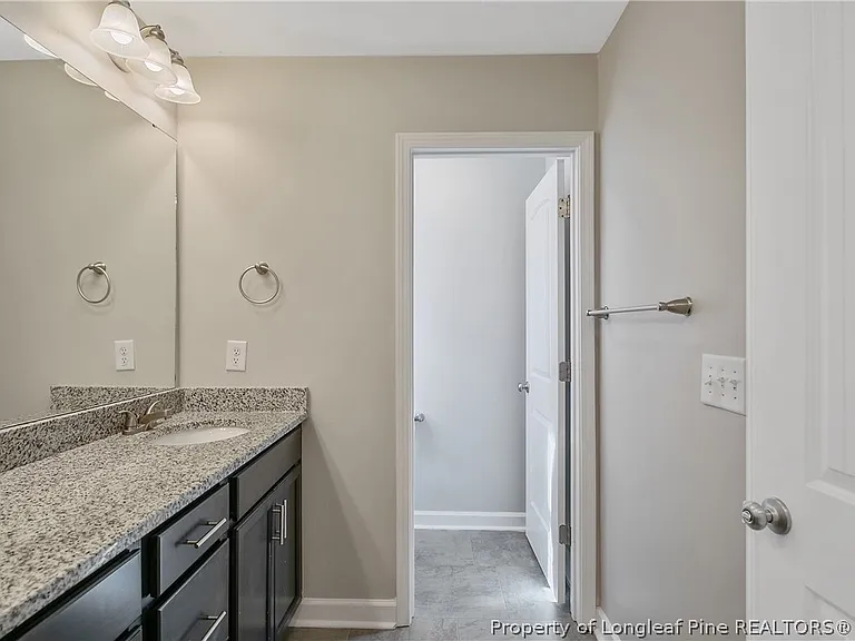 395 Hicks Ave — Photo 25