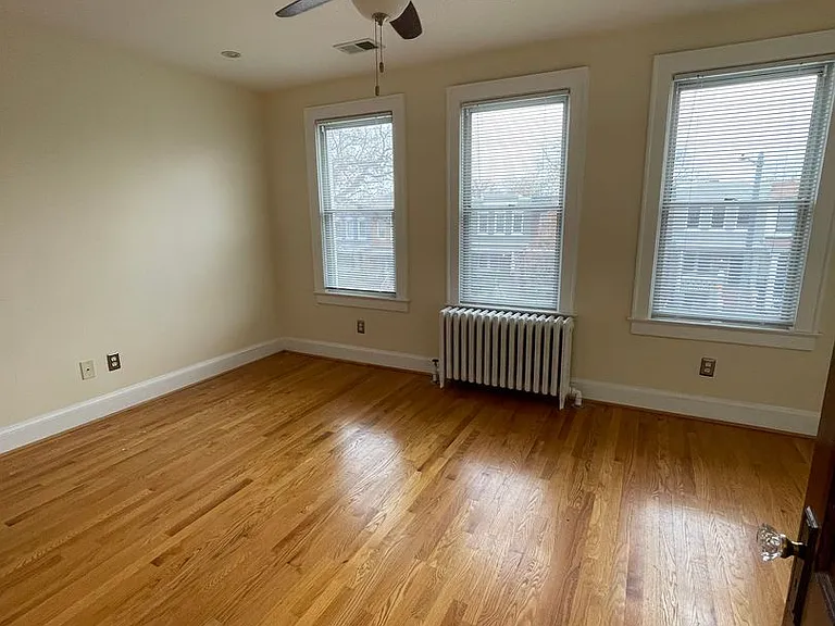 539 24th St NE — Photo 20