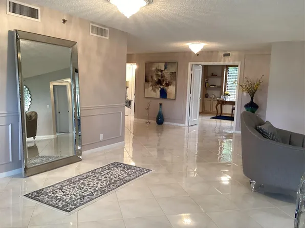 7567 Imperial Dr APT 201, Boca Raton, FL 33433