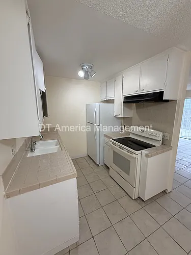 2004 D Ave #7 Photo 1
