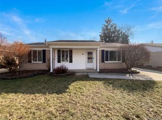42195 Fairview Dr, Canton, MI 48187